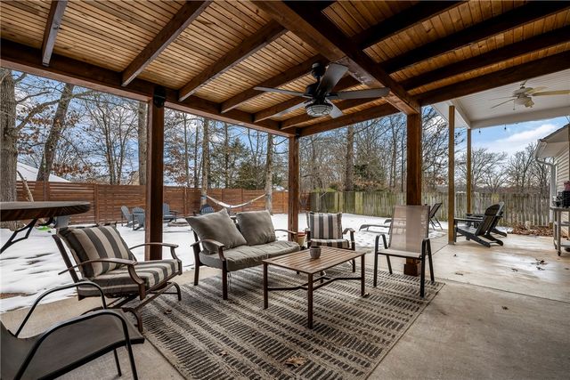 18 Sullivan Drive, Bella Vista, AR 72714