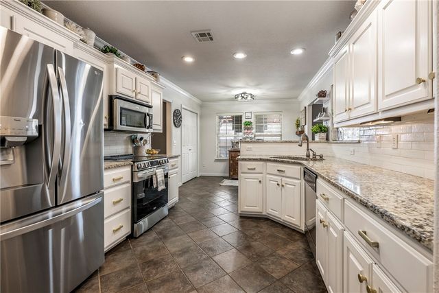 18 Sullivan Drive, Bella Vista, AR 72714