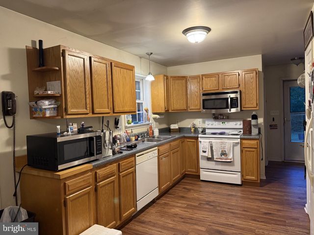 10374 TOWER RD, Unionville, VA 22567