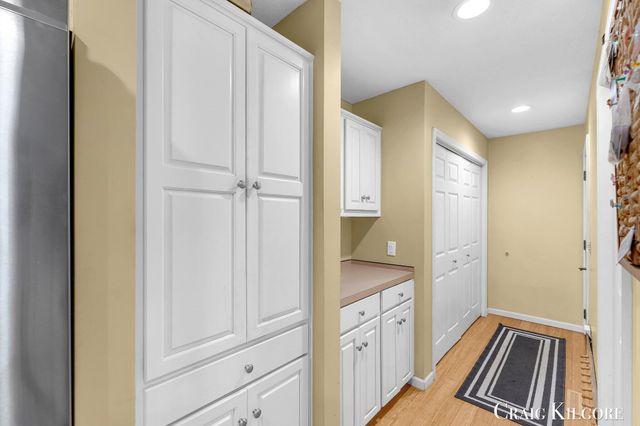 17871 N Fruitport Road, Spring Lake Twp, MI 49456