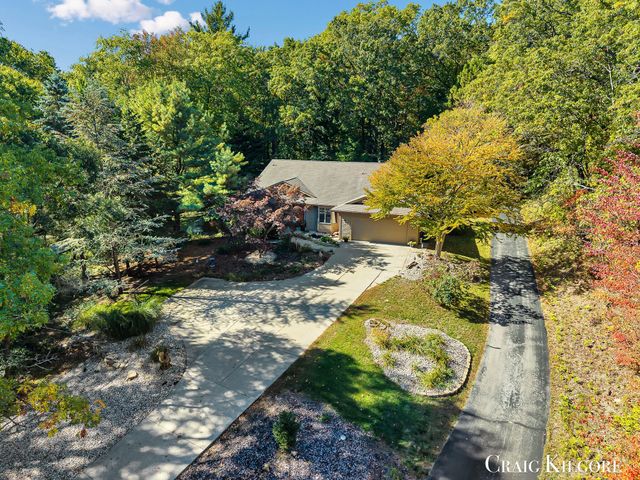 17871 N Fruitport Road, Spring Lake Twp, MI 49456