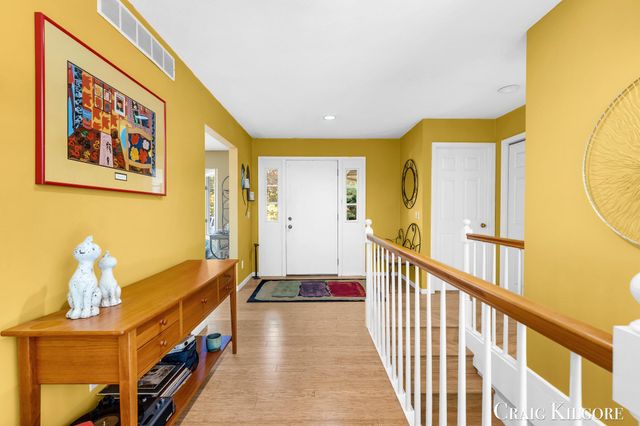 17871 N Fruitport Road, Spring Lake Twp, MI 49456