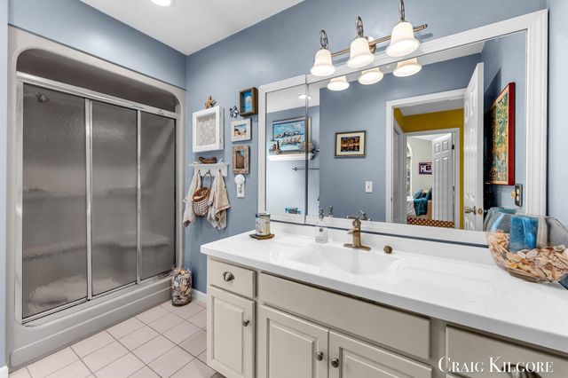 17871 N Fruitport Road, Spring Lake Twp, MI 49456