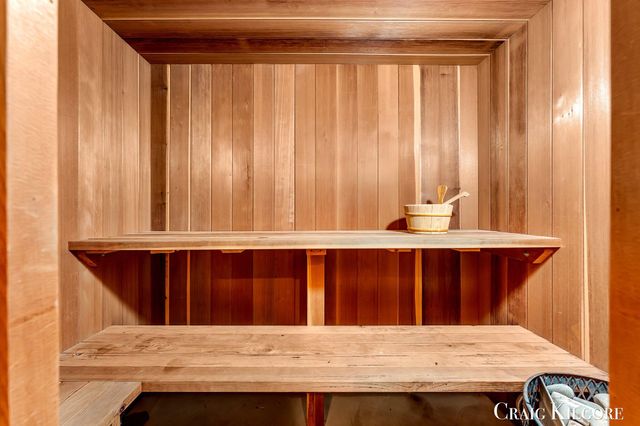 17871 N Fruitport Road, Spring Lake Twp, MI 49456