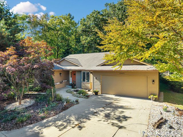 17871 N Fruitport Road, Spring Lake Twp, MI 49456