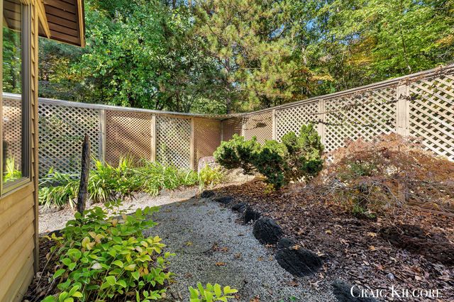 17871 N Fruitport Road, Spring Lake Twp, MI 49456