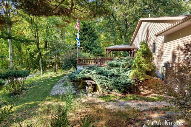 17871 N Fruitport Road, Spring Lake Twp, MI 49456