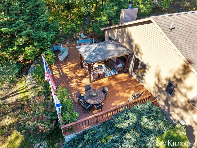 17871 N Fruitport Road, Spring Lake Twp, MI 49456