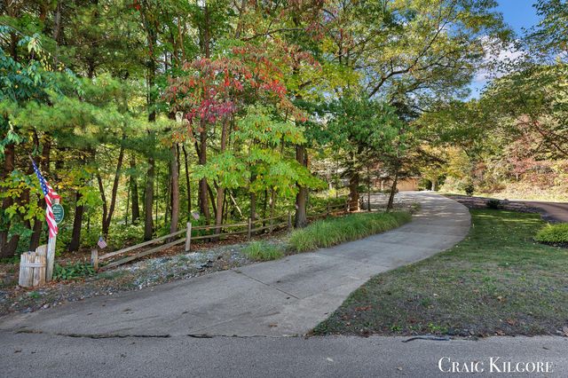 17871 N Fruitport Road, Spring Lake Twp, MI 49456