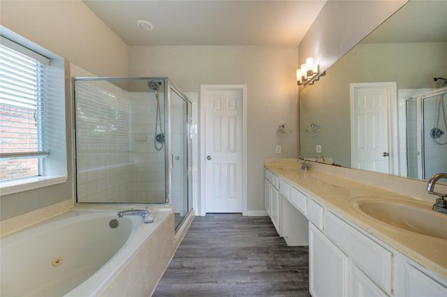 16814 Benwick Drive, Sugar Land, TX 77498
