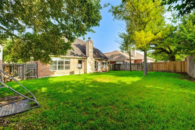 16814 Benwick Drive, Sugar Land, TX 77498