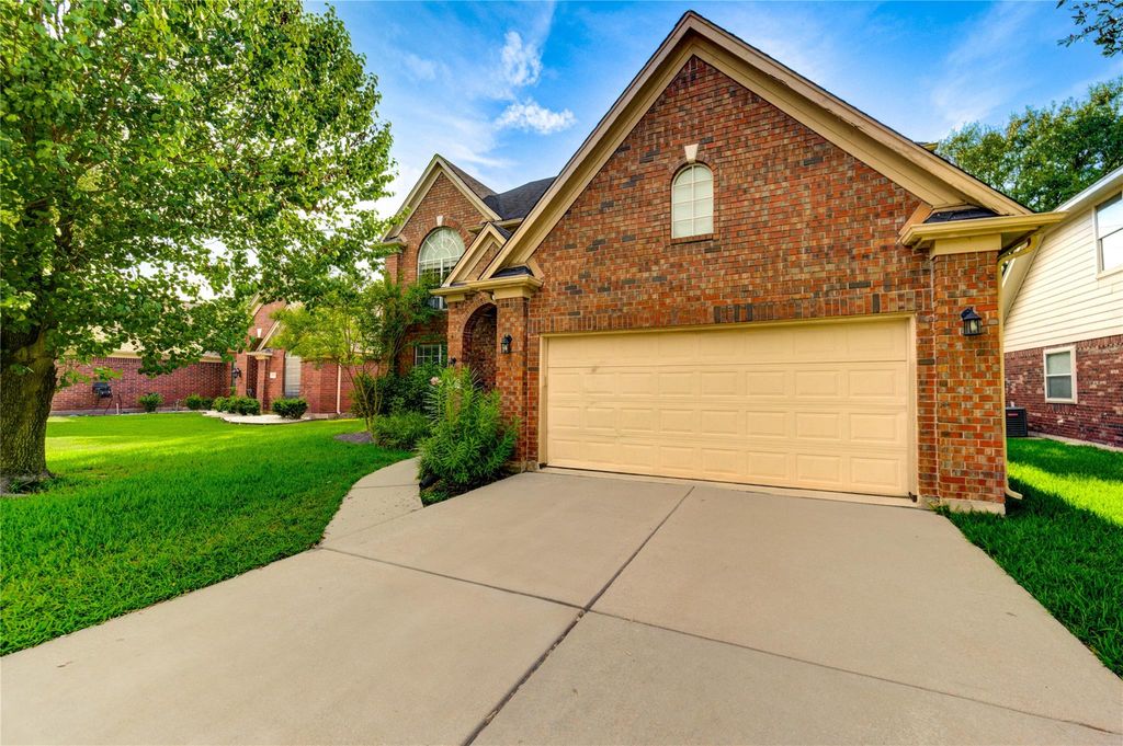 16814 Benwick Drive, Sugar Land, TX 77498