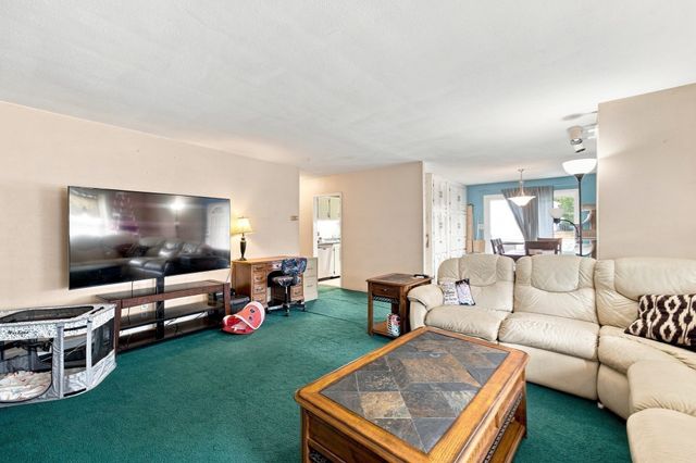 1075 W Elm St Extension, Brockton, MA 02301