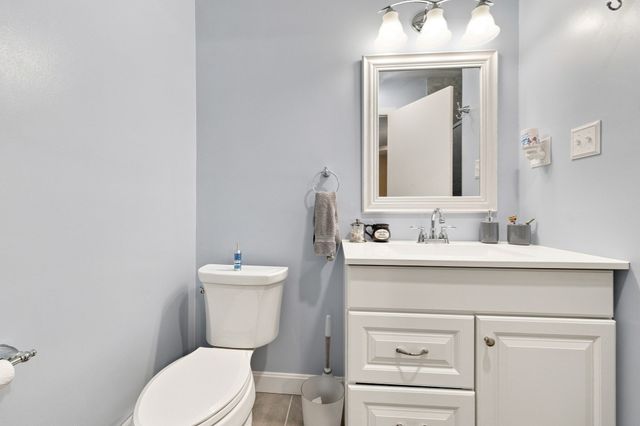 1075 W Elm St Extension, Brockton, MA 02301