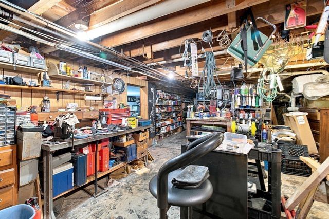 1075 W Elm St Extension, Brockton, MA 02301