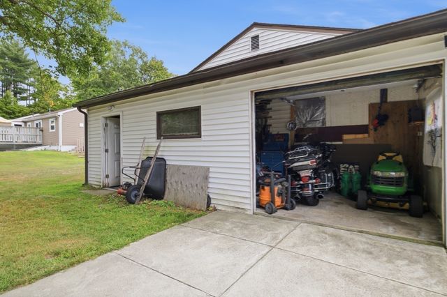 1075 W Elm St Extension, Brockton, MA 02301