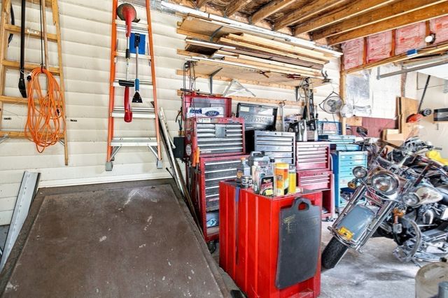 1075 W Elm St Extension, Brockton, MA 02301