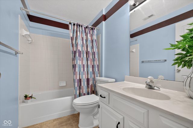1076 Timber Creek Drive UNIT 2, Carmel, IN 46032