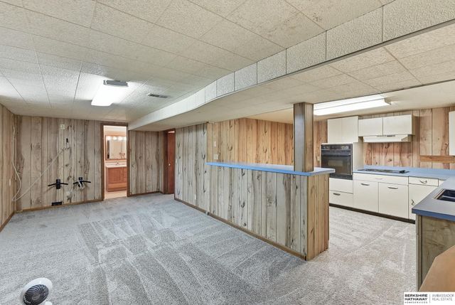 4907 Curlew Lane, Omaha, NE 68106