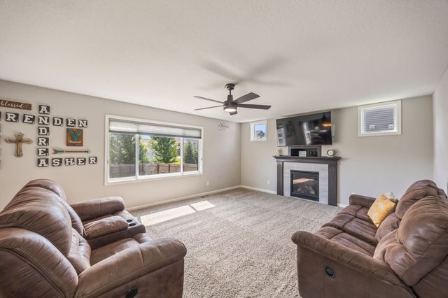 720 NE Addison Drive, Waukee, IA 50263