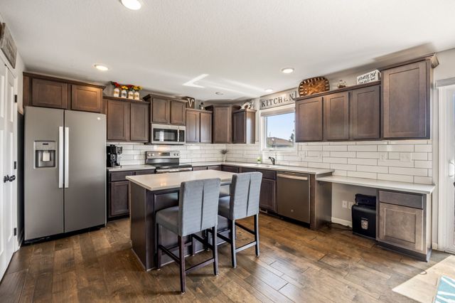720 NE Addison Drive, Waukee, IA 50263