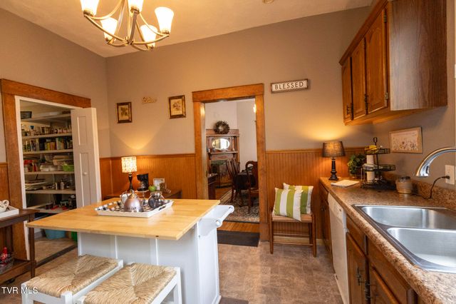 615 Holston Avenue, Bristol, TN 37620
