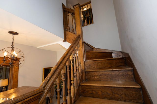 615 Holston Avenue, Bristol, TN 37620