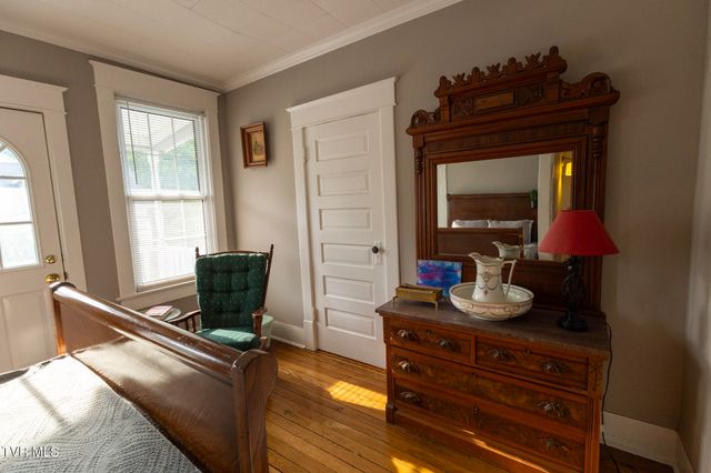 615 Holston Avenue, Bristol, TN 37620