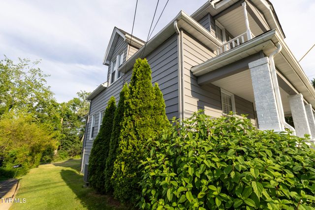615 Holston Avenue, Bristol, TN 37620