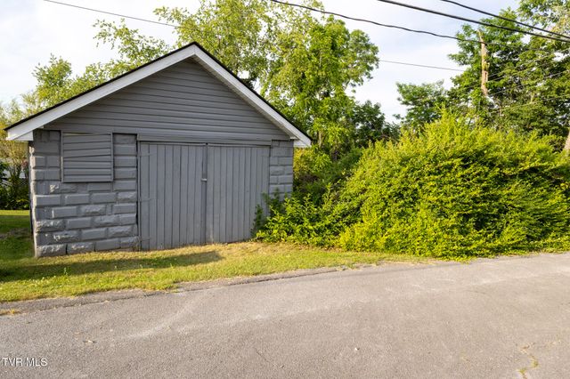 615 Holston Avenue, Bristol, TN 37620