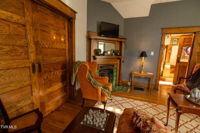 615 Holston Avenue, Bristol, TN 37620