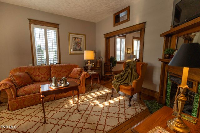 615 Holston Avenue, Bristol, TN 37620