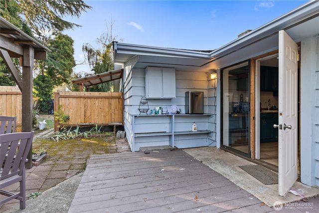 23442 27th Avenue S, Des Moines, WA 98198