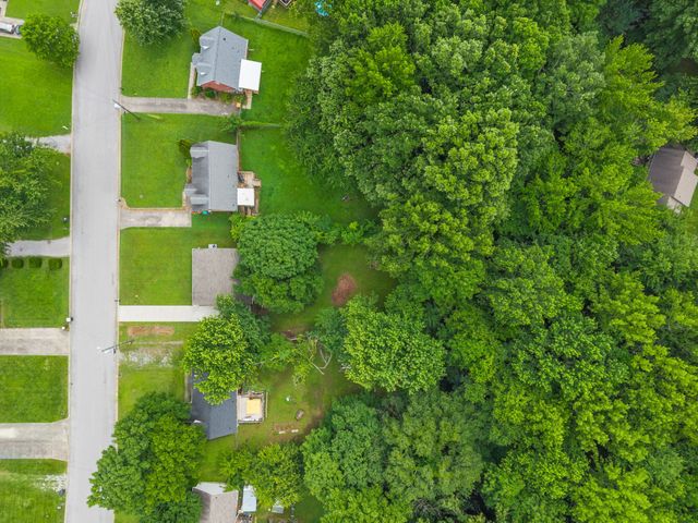 758 Spees Dr, Clarksville, TN 37042