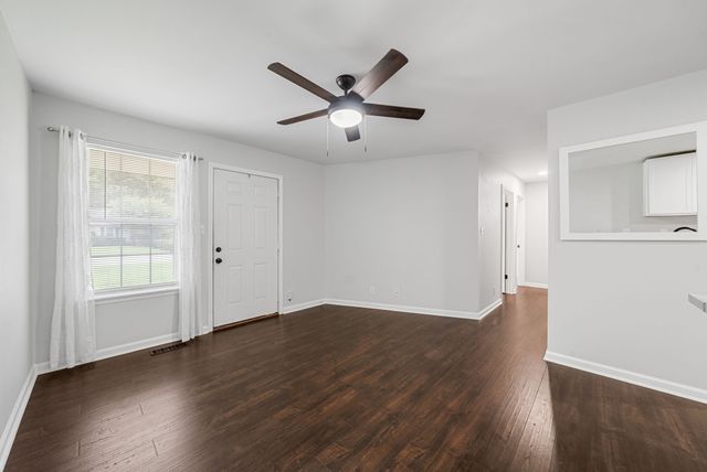758 Spees Dr, Clarksville, TN 37042