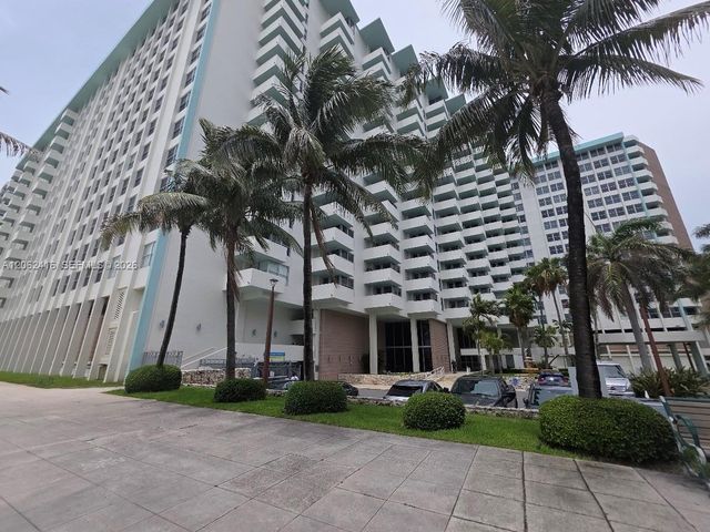 2899 Collins Ave 940, Miami Beach, FL 33140