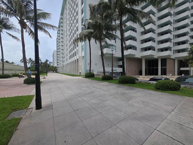 2899 Collins Ave 940, Miami Beach, FL 33140