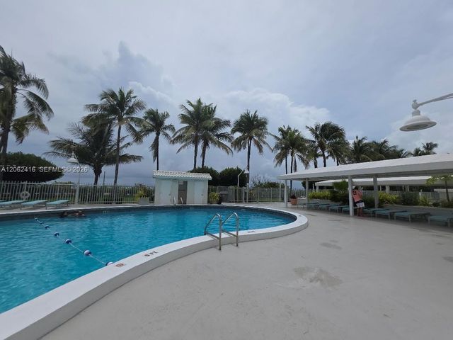 2899 Collins Ave 940, Miami Beach, FL 33140
