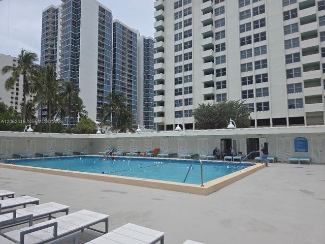2899 Collins Ave 940, Miami Beach, FL 33140