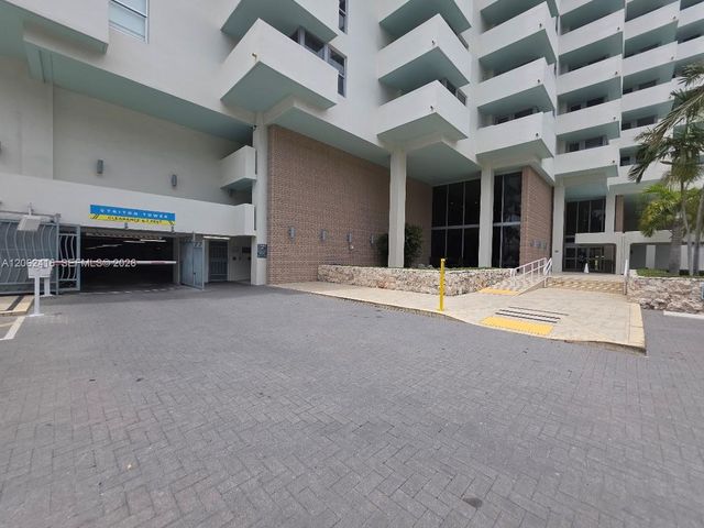 2899 Collins Ave 940, Miami Beach, FL 33140