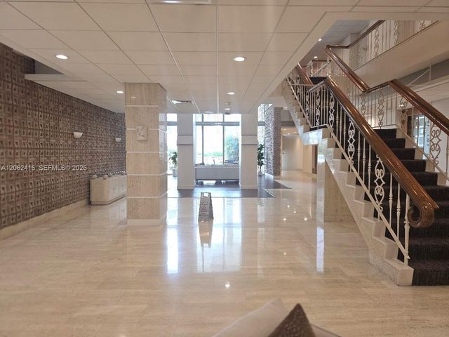 2899 Collins Ave 940, Miami Beach, FL 33140