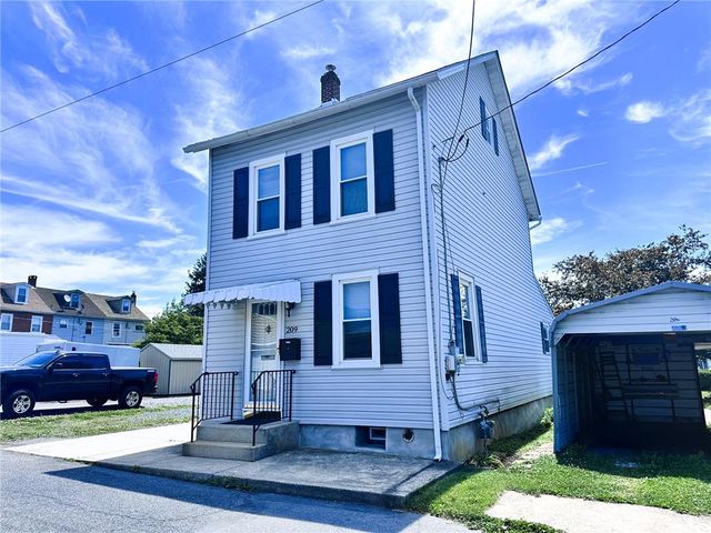 209 Middle Street, Catasauqua Boro, PA 18032