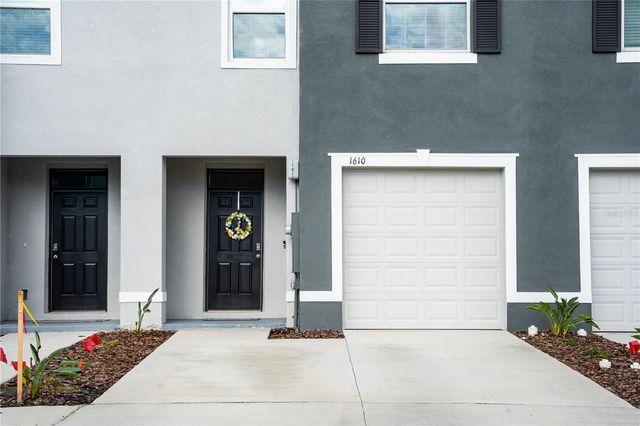 1610 COLT CREEK PLACE, Wesley Chapel, FL 33543