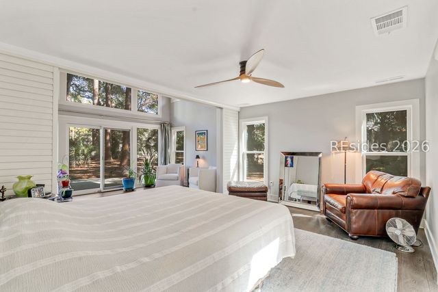 20 Gloucester Rd, Hilton Head Island, SC 29928