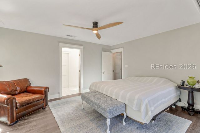 20 Gloucester Rd, Hilton Head Island, SC 29928