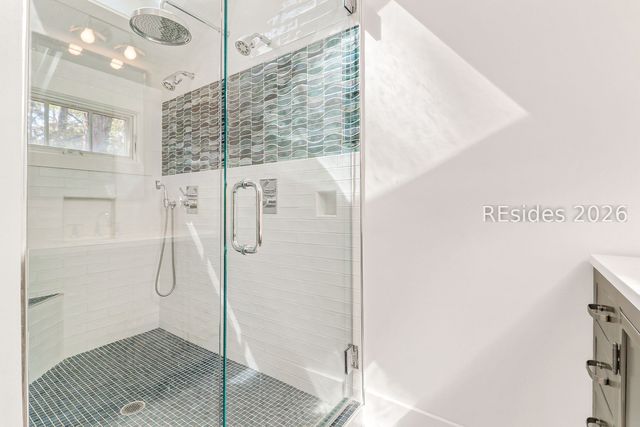 20 Gloucester Rd, Hilton Head Island, SC 29928