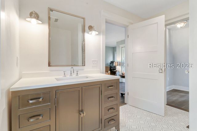 20 Gloucester Rd, Hilton Head Island, SC 29928