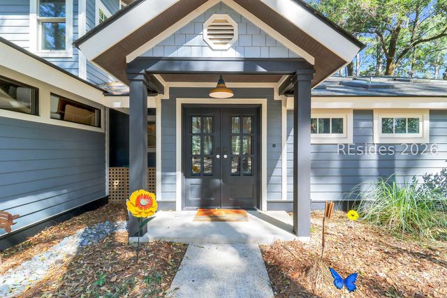 20 Gloucester Rd, Hilton Head Island, SC 29928