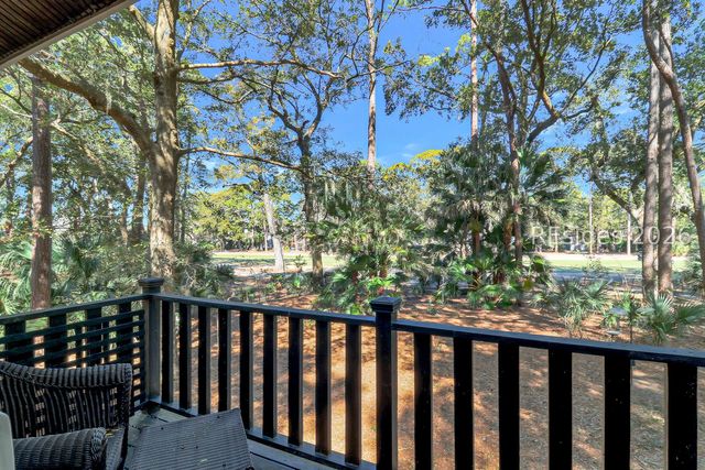 20 Gloucester Rd, Hilton Head Island, SC 29928