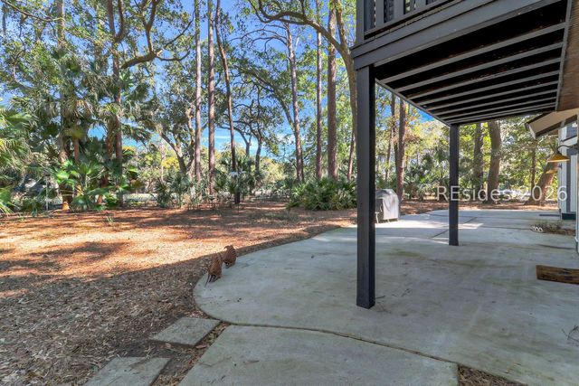 20 Gloucester Rd, Hilton Head Island, SC 29928